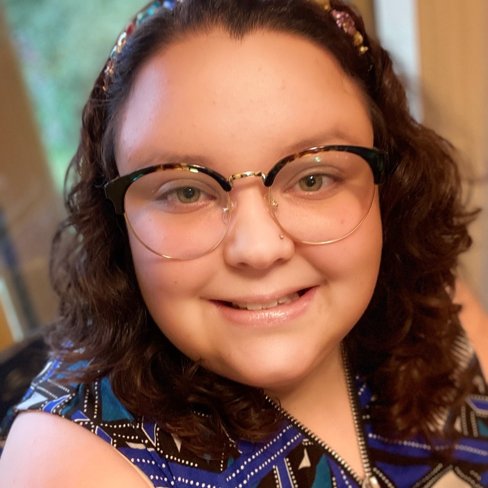 Meet your Posher, Hannah